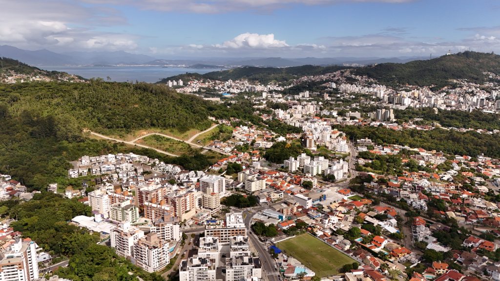 Vale a Pena Investir em Imóveis no Córrego Grande?